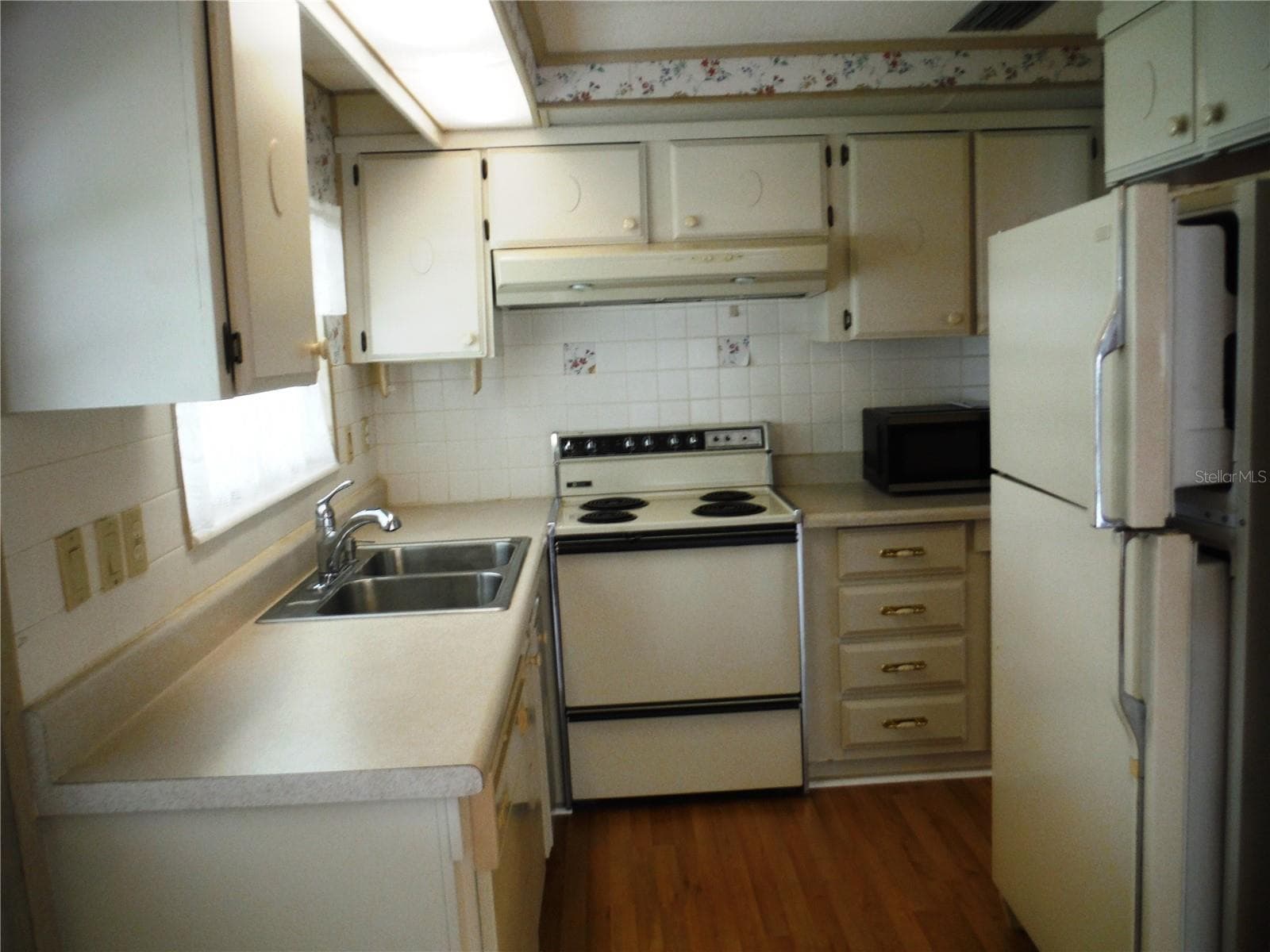 Manufactured Home at 30 STAG RUN CT #11, SAFETY HARBOR, photo 19 of 38