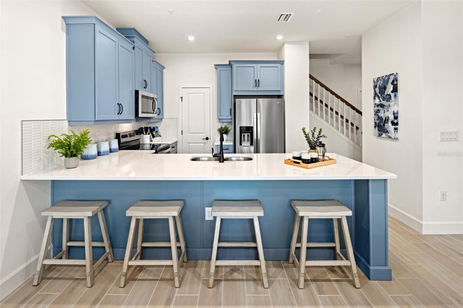 Gardenia Reserve Aurora Model Kitchen - 2275 NIGHTSHADE GROVE LN, APOPKA