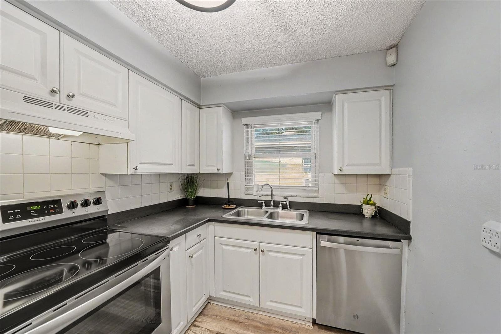 Single Family Residence at 4516 W PAXTON AVE, TAMPA, photo 19 of 26