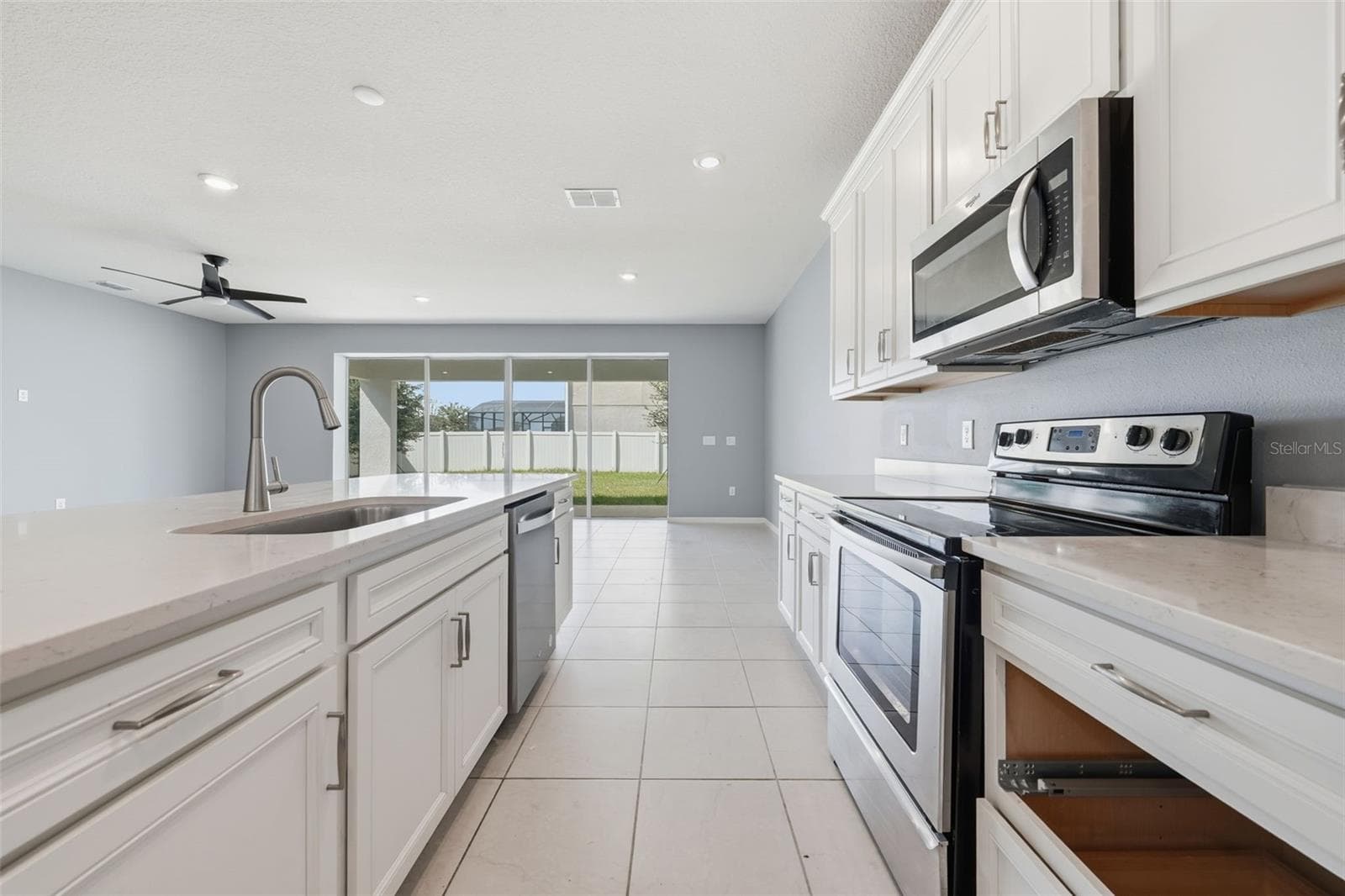 Single Family Residence at 14312 CRESTAVISTA AVE, CLERMONT, photo 15 of 59