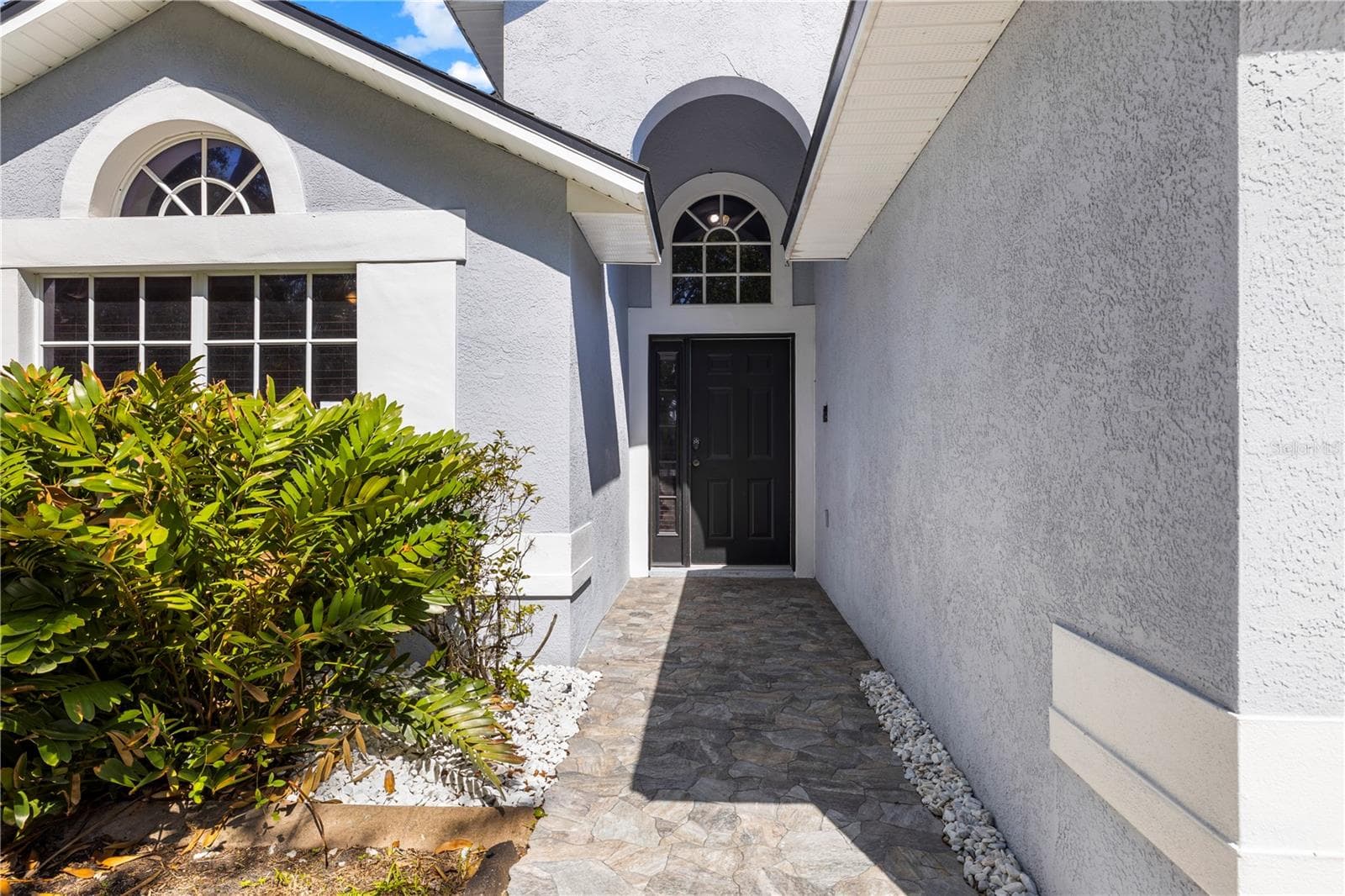 Single Family Residence at 10148 SOMERSBY DR, RIVERVIEW, photo 8 of 67