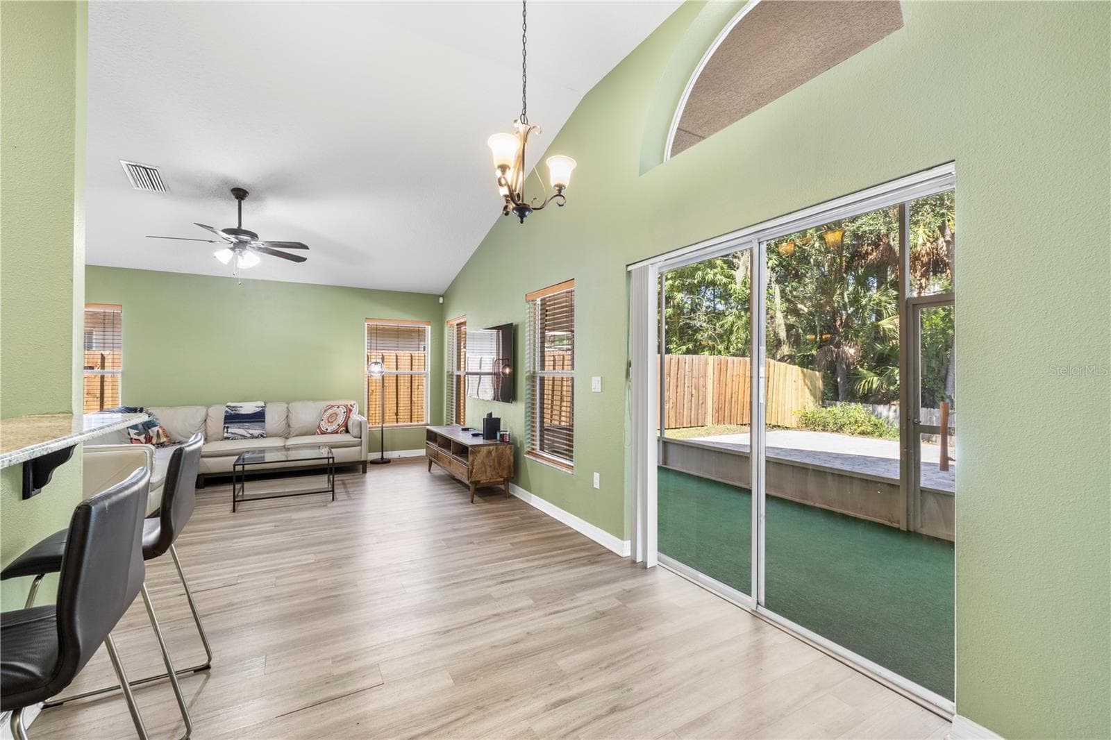 Single Family Residence at 10148 SOMERSBY DR, RIVERVIEW, photo 13 of 67