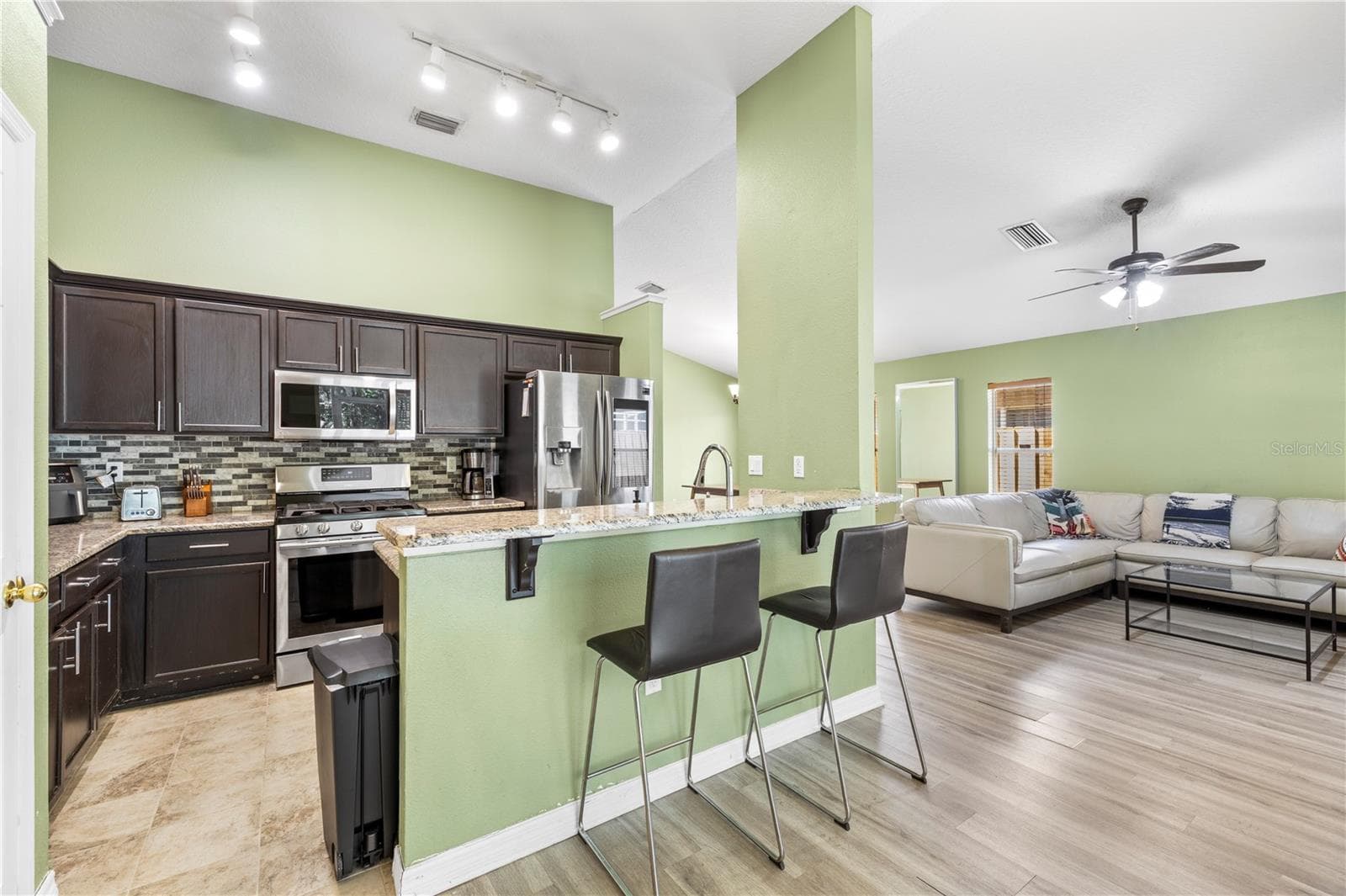 Single Family Residence at 10148 SOMERSBY DR, RIVERVIEW, photo 16 of 67