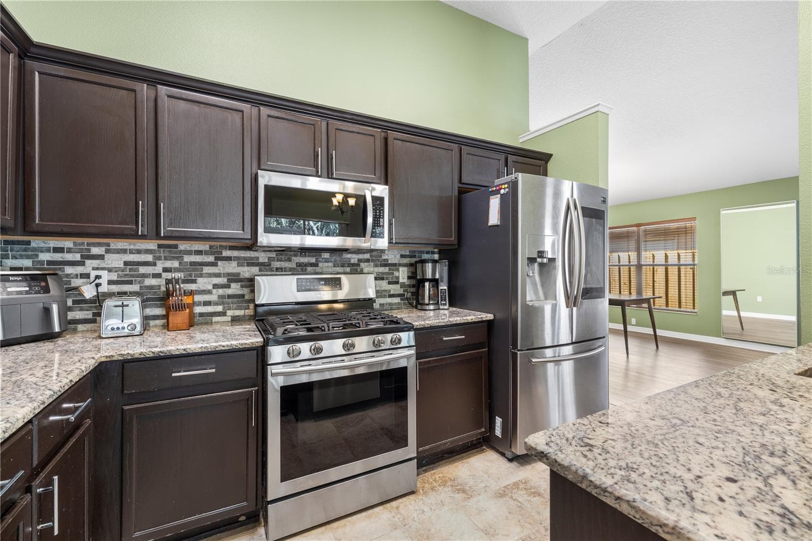Single Family Residence at 10148 SOMERSBY DR, RIVERVIEW, photo 18 of 67