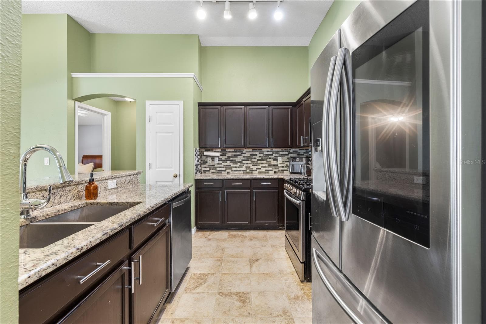 Single Family Residence at 10148 SOMERSBY DR, RIVERVIEW, photo 19 of 67