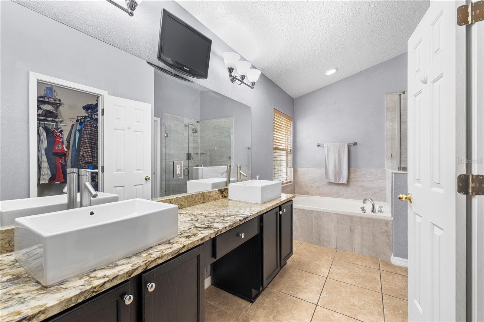 Single Family Residence at 10148 SOMERSBY DR, RIVERVIEW, photo 37 of 67