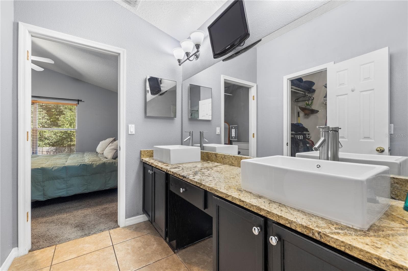 Single Family Residence at 10148 SOMERSBY DR, RIVERVIEW, photo 38 of 67