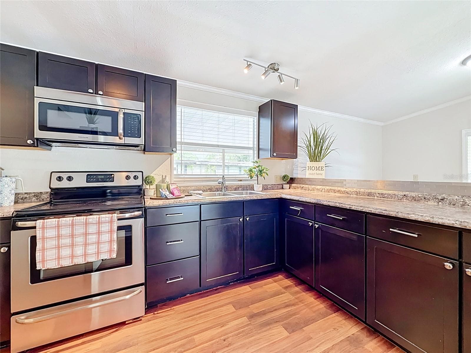 Manufactured Home at 14446 SHANGRILA LN, ODESSA, photo 21 of 93