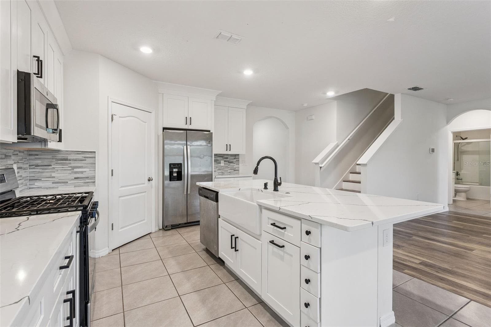 Single Family Residence at 29505 CASPIAN ST, LEESBURG, photo 6 of 49