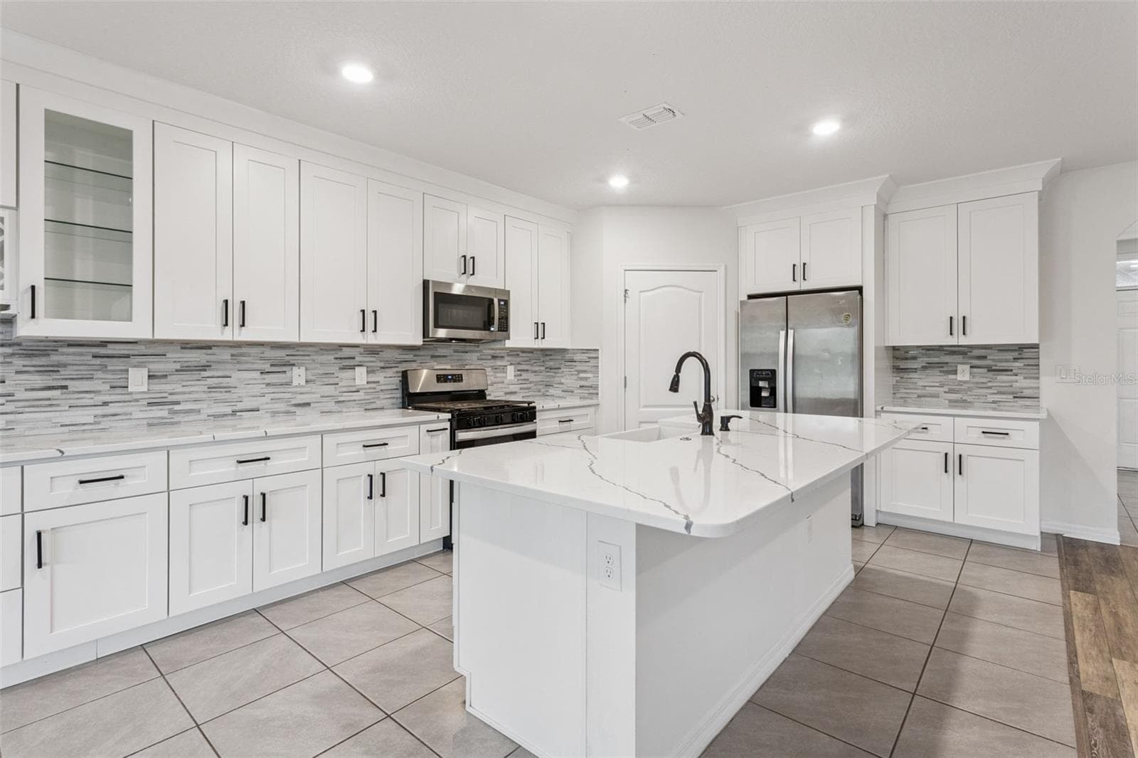 Single Family Residence at 29505 CASPIAN ST, LEESBURG, photo 10 of 49