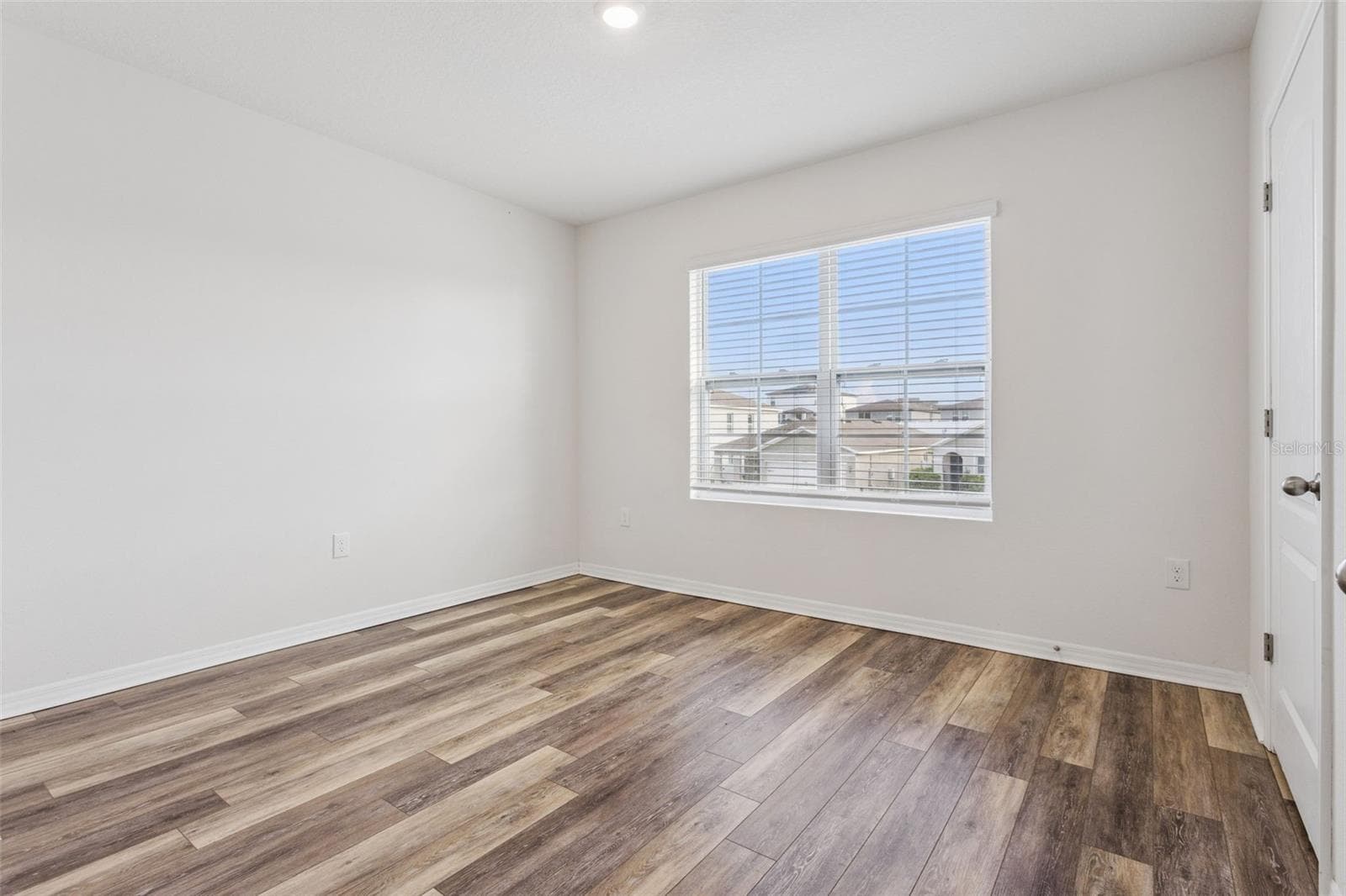 Single Family Residence at 29505 CASPIAN ST, LEESBURG, photo 23 of 49