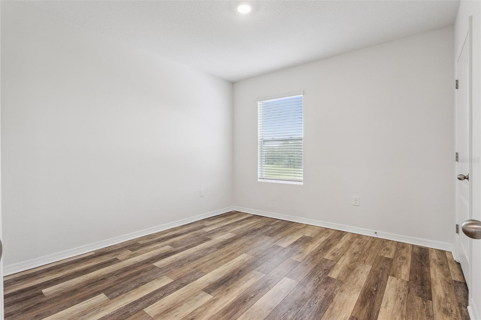 Single Family Residence at 29505 CASPIAN ST, LEESBURG, photo 24 of 49