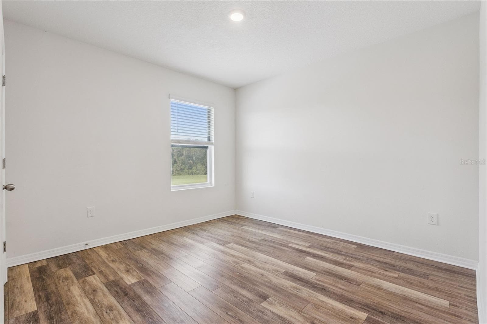 Single Family Residence at 29505 CASPIAN ST, LEESBURG, photo 25 of 49