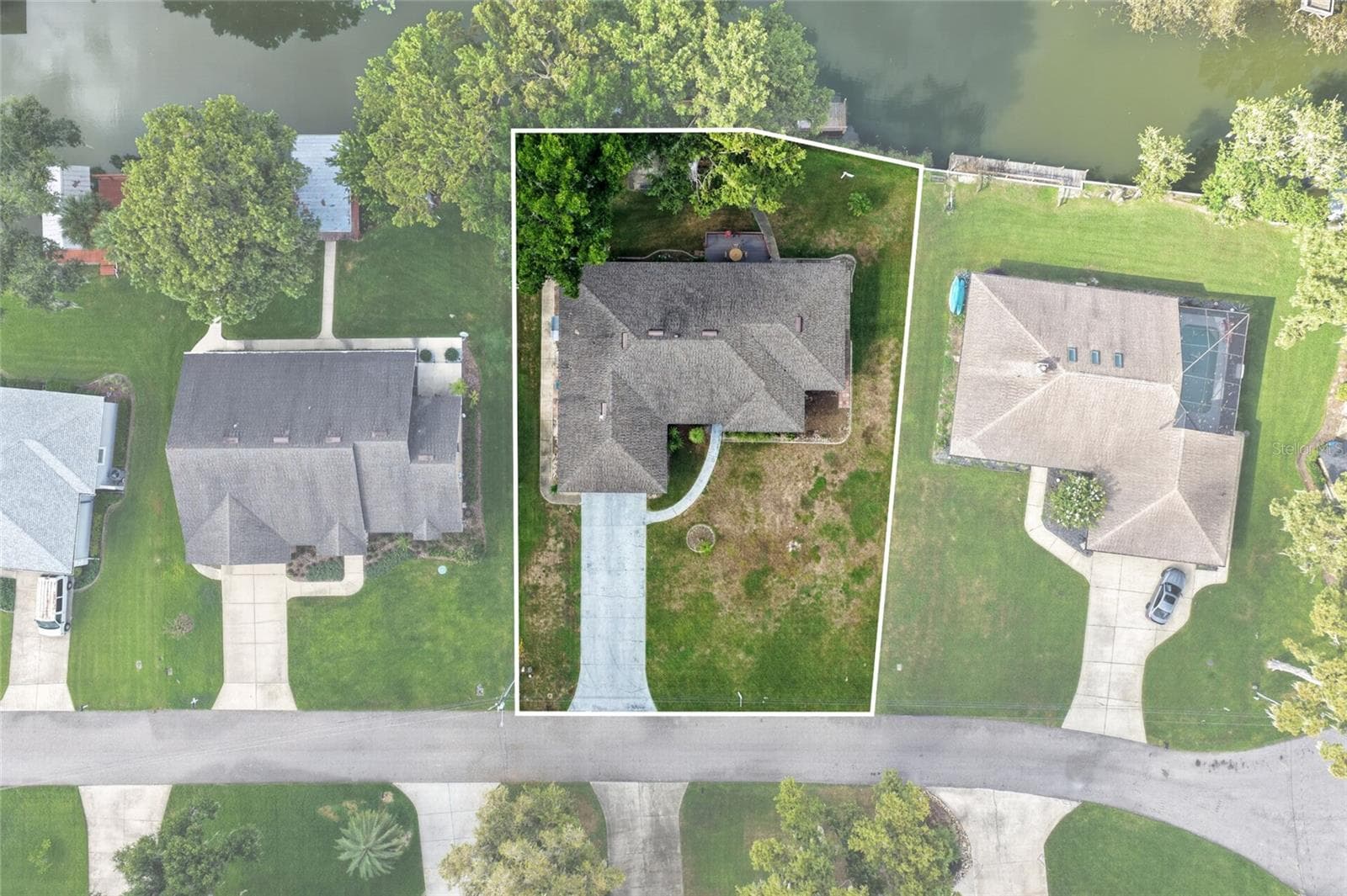 Single Family Residence at 235 TEMPLE CIR, EUSTIS, photo 9 of 34