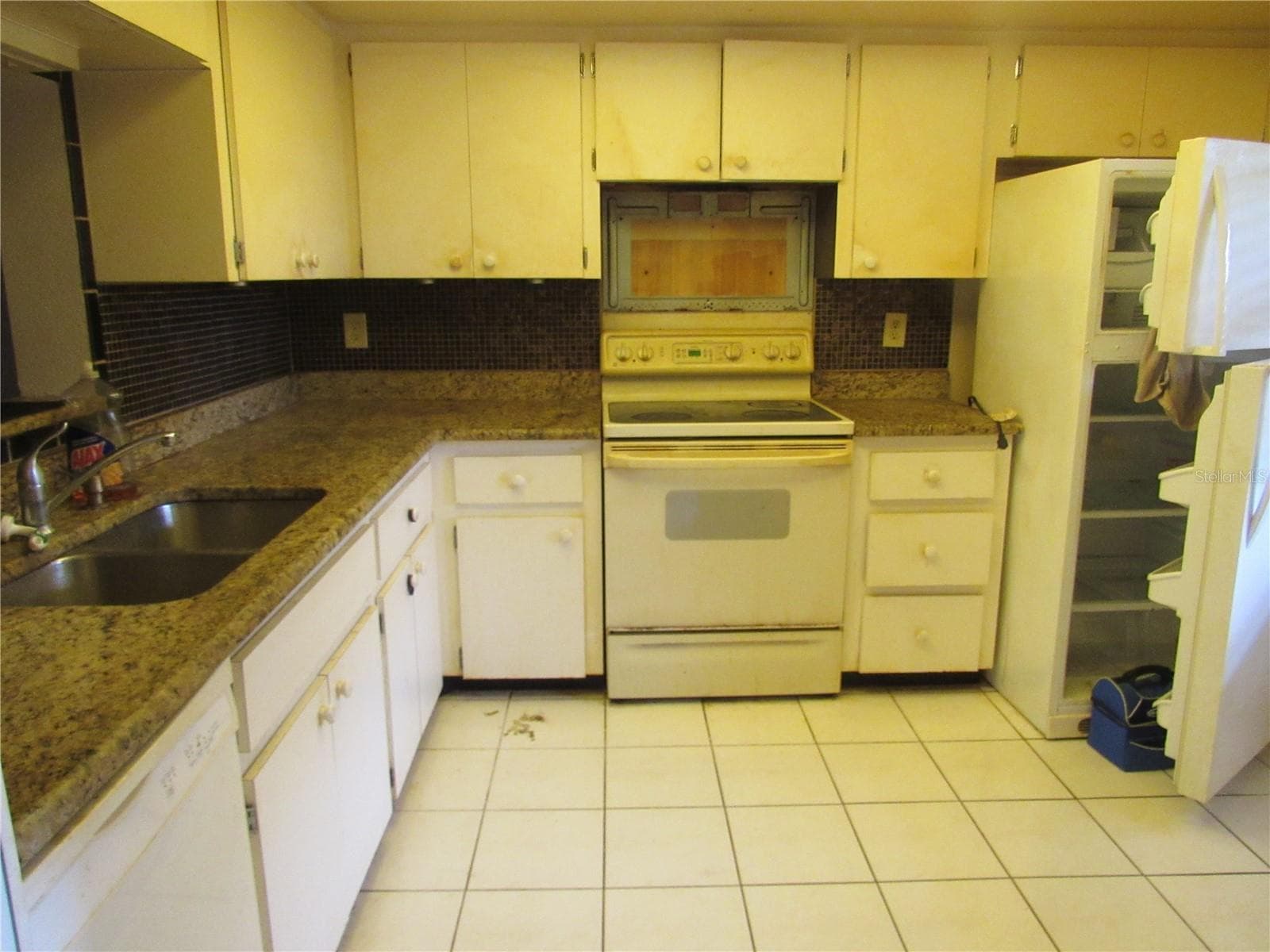 Kitchen - 2808 60TH AVE W #621, BRADENTON