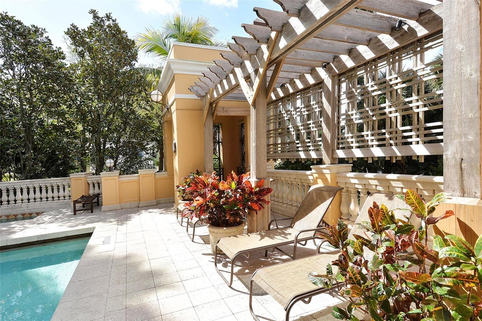 Condominium at 750 N TAMIAMI TRL #304, SARASOTA, photo 60 of 70