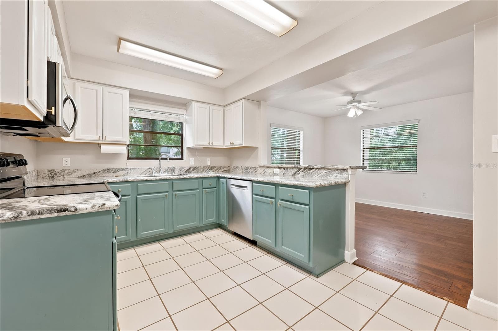 Single Family Residence at 9520 NW 6TH PL, GAINESVILLE, photo 10 of 34