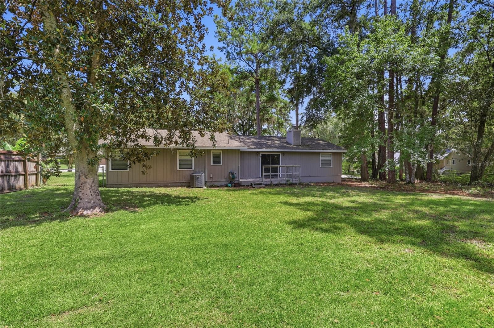 Single Family Residence at 9520 NW 6TH PL, GAINESVILLE, photo 4 of 34