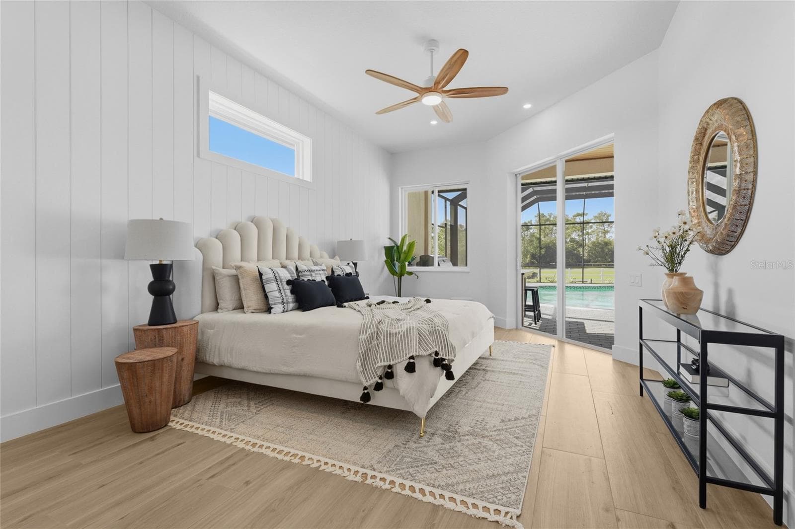 Primary suite with lanai access - 7310 201ST ST E, BRADENTON
