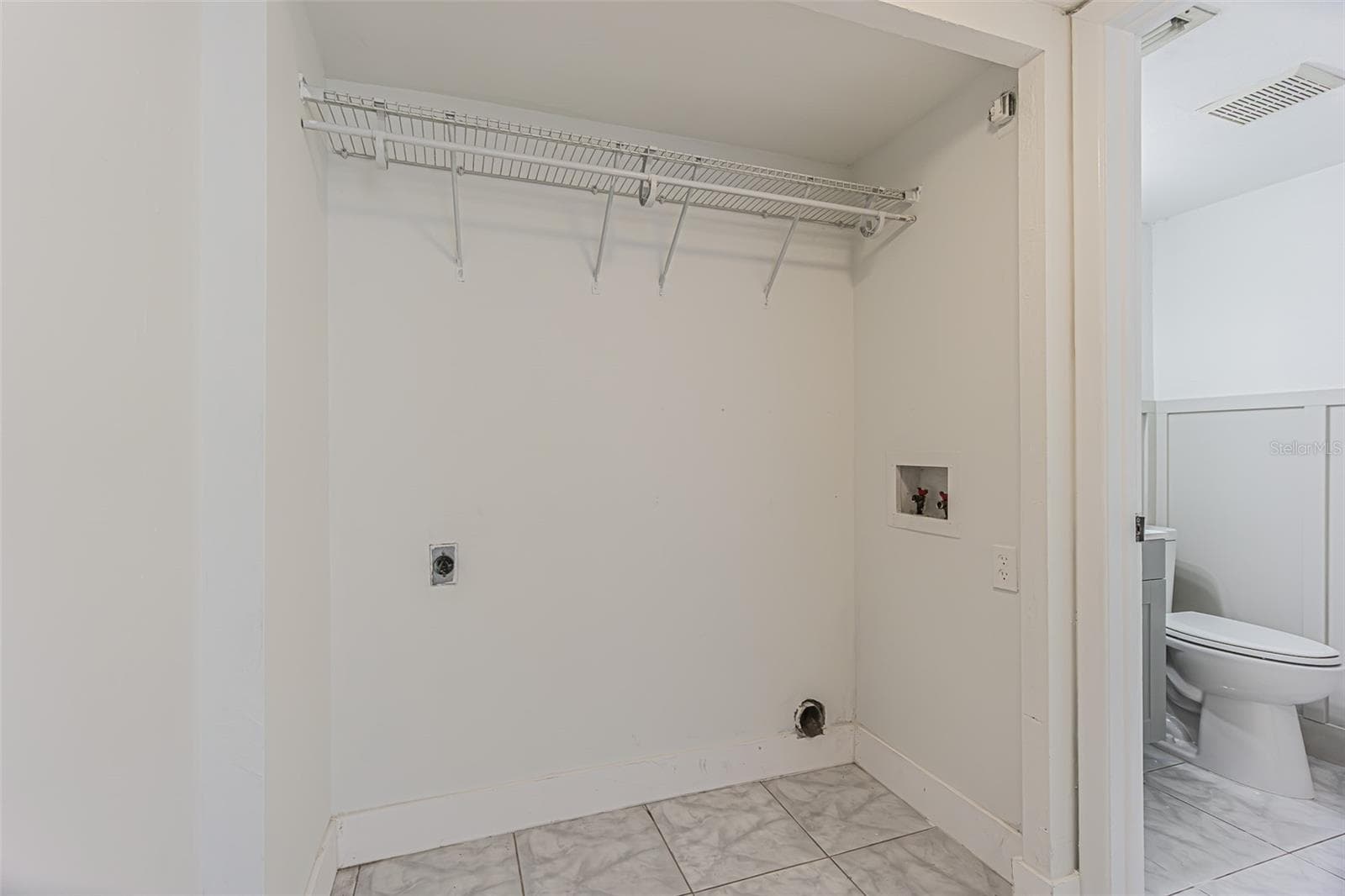 Single Family Residence at 10305 BRAMBLEWOOD PL, TAMPA, photo 17 of 21