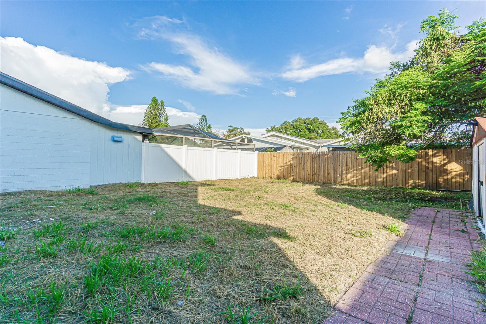 Single Family Residence at 10305 BRAMBLEWOOD PL, TAMPA, photo 20 of 21