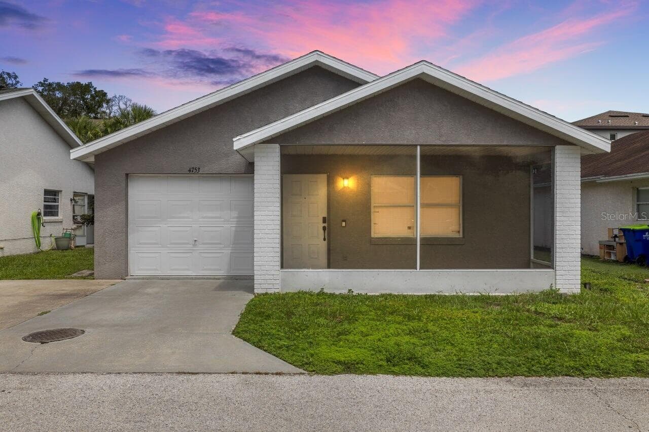 4753 SILVER CIR