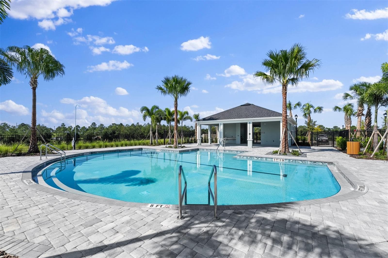Gardenia Reserve Community Pool - 5104 GREENSHADE GROVE AVE, APOPKA