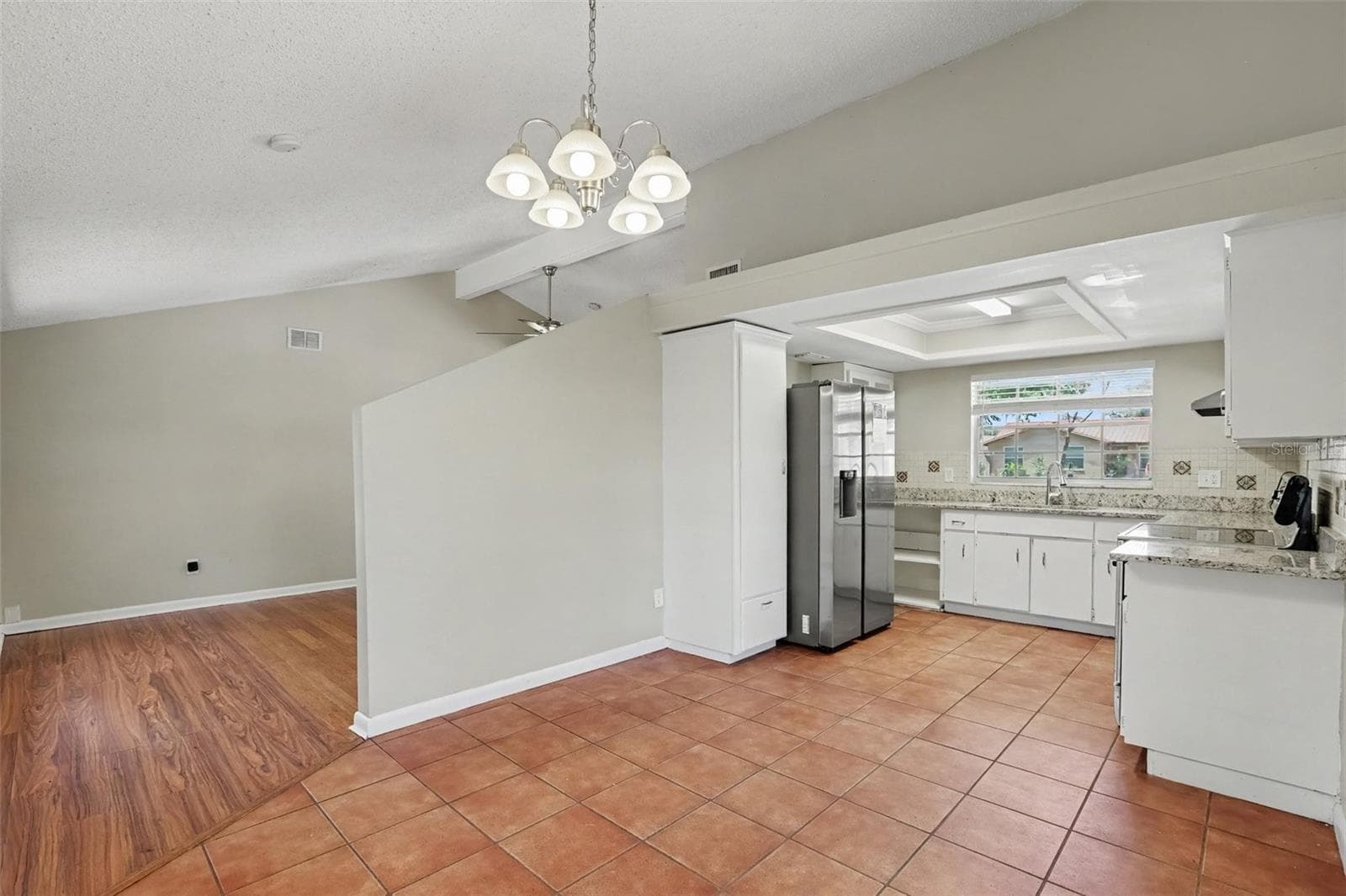 Single Family Residence at 603 HIGHVIEW TER N, BRANDON, photo 8 of 21