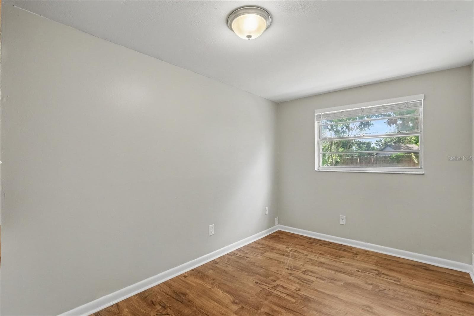 Single Family Residence at 603 HIGHVIEW TER N, BRANDON, photo 15 of 21