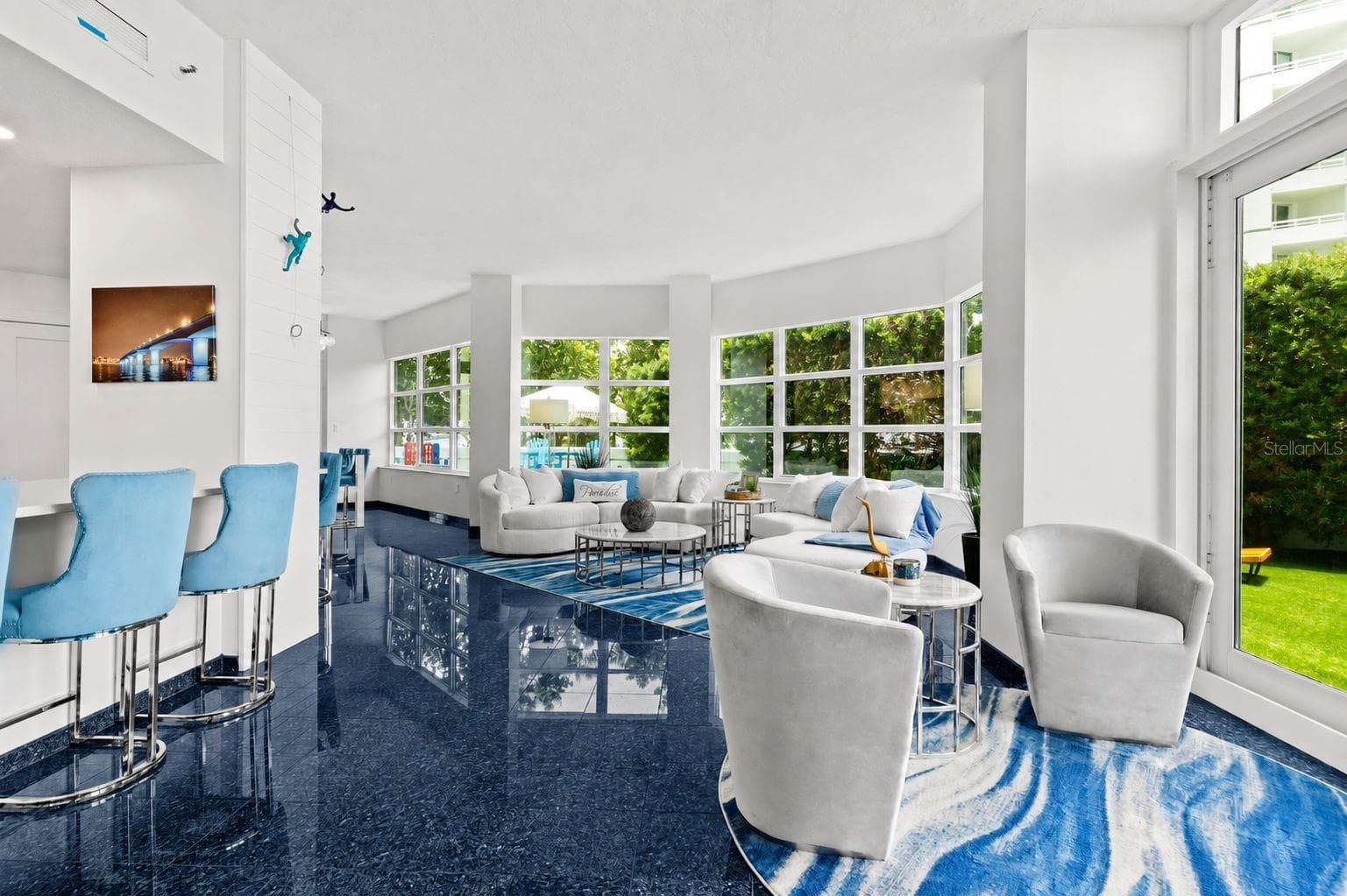 10' TALL HIGH CEILINGS - 988 BLVD OF THE ARTS #109, SARASOTA