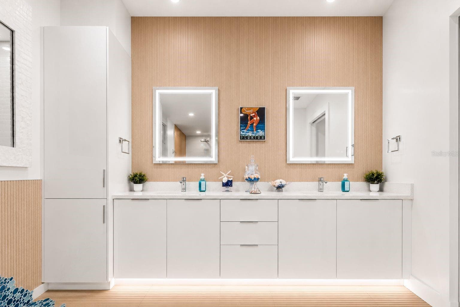 DOUBLE VANITY IN PRIMARY BATHROOM - 988 BLVD OF THE ARTS #109, SARASOTA