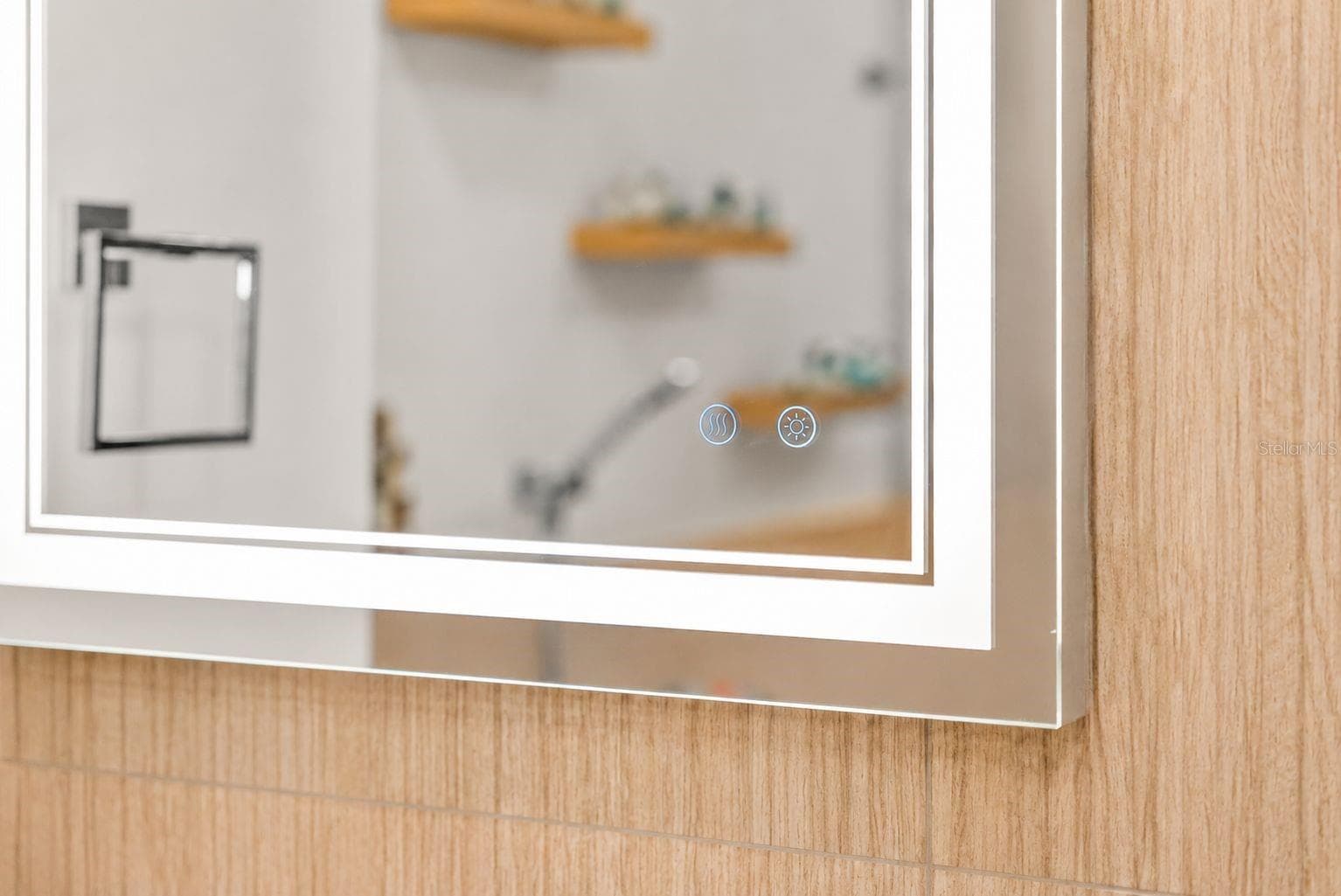 ADJUSTABLE ANTI-FOG MIRRORS - 988 BLVD OF THE ARTS #109, SARASOTA