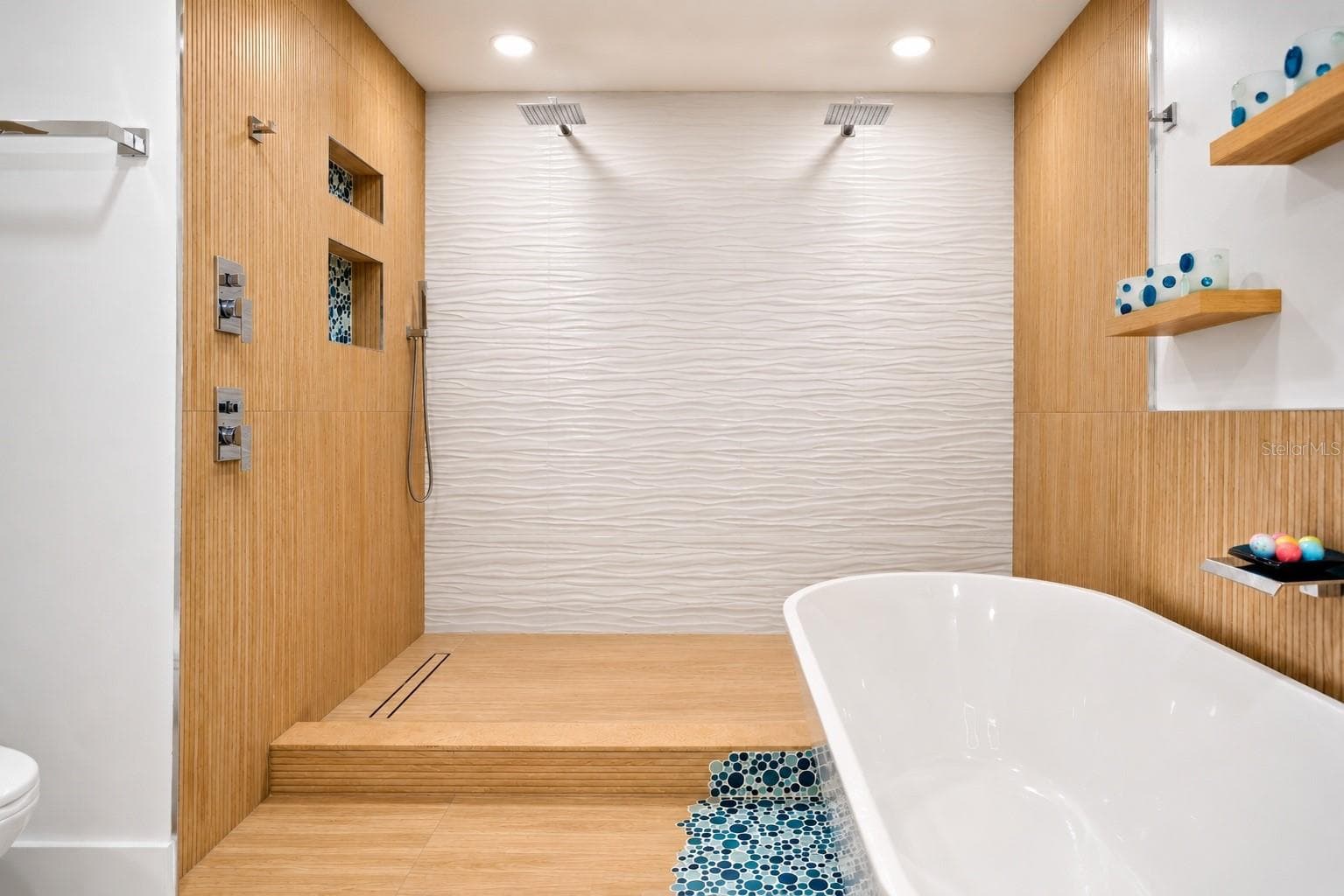 DUAL HEAD SHOWER - 988 BLVD OF THE ARTS #109, SARASOTA