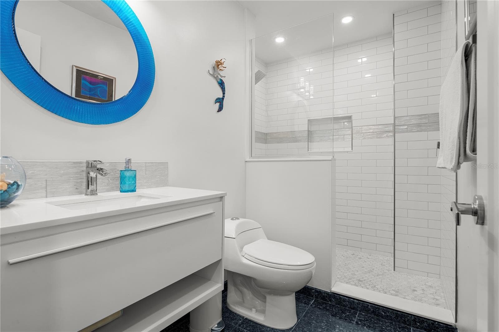 GUEST BATHROOM #2 w/WALK-IN SHOWER - 988 BLVD OF THE ARTS #109, SARASOTA