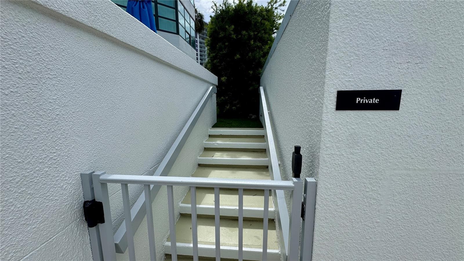 PRIVATE GATE UP TO PRIVATE TERRACE - 988 BLVD OF THE ARTS #109, SARASOTA