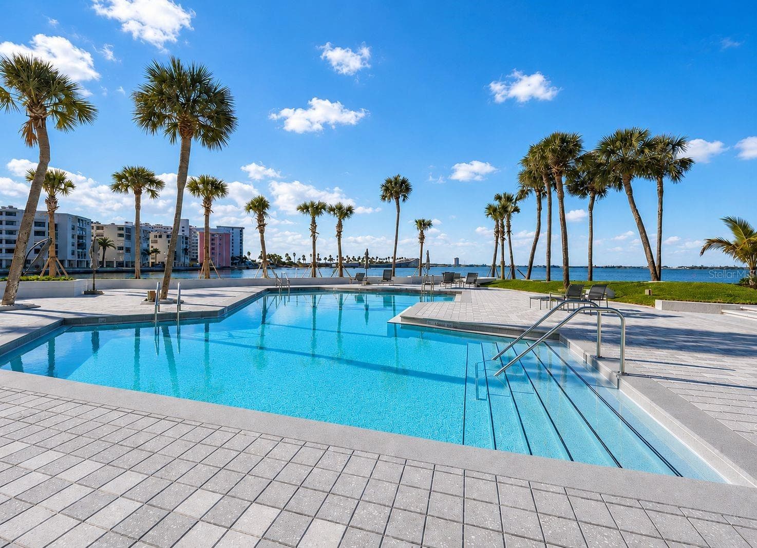 OTHER POOL OPTION (2ND POOL) - 988 BLVD OF THE ARTS #109, SARASOTA