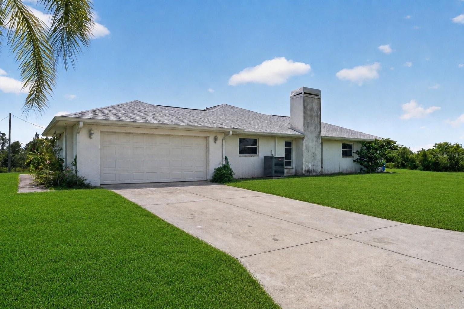 Townhouse at 5300 CYPRESS GROVE, PUNTA GORDA, photo 3 of 18