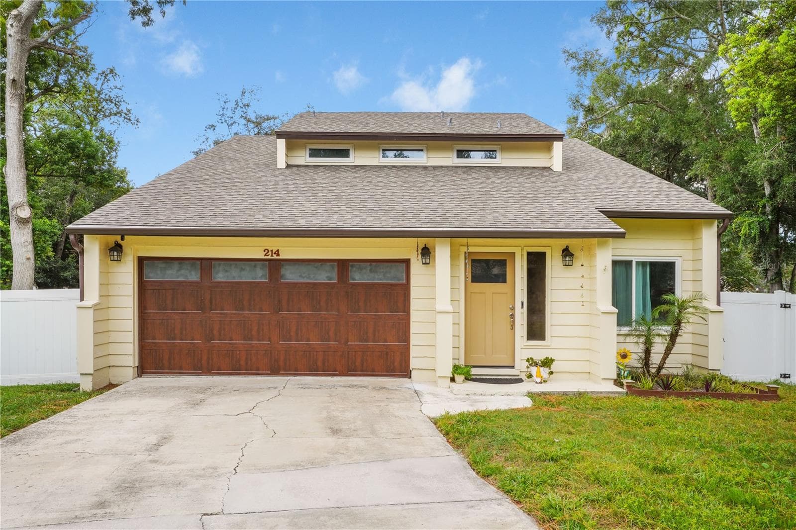 Single Family Residence at 214 PEMBROOK PL, LONGWOOD, photo 2 of 46
