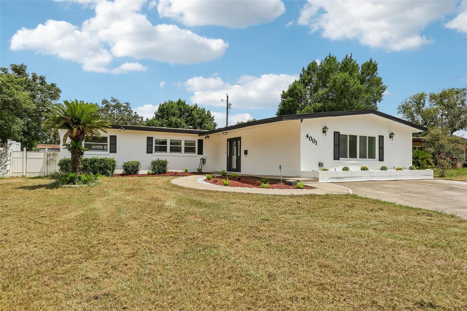 Single Family Residence at 4001 TIMBER TRL, ORLANDO, photo 3 of 46