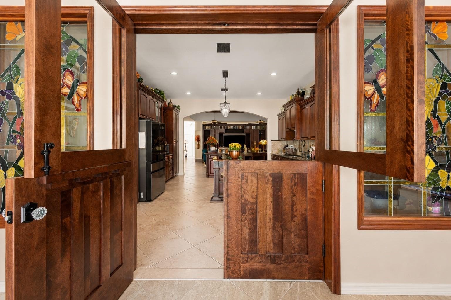 Custom stained glass window - 22259 SKYVIEW CIR, BROOKSVILLE