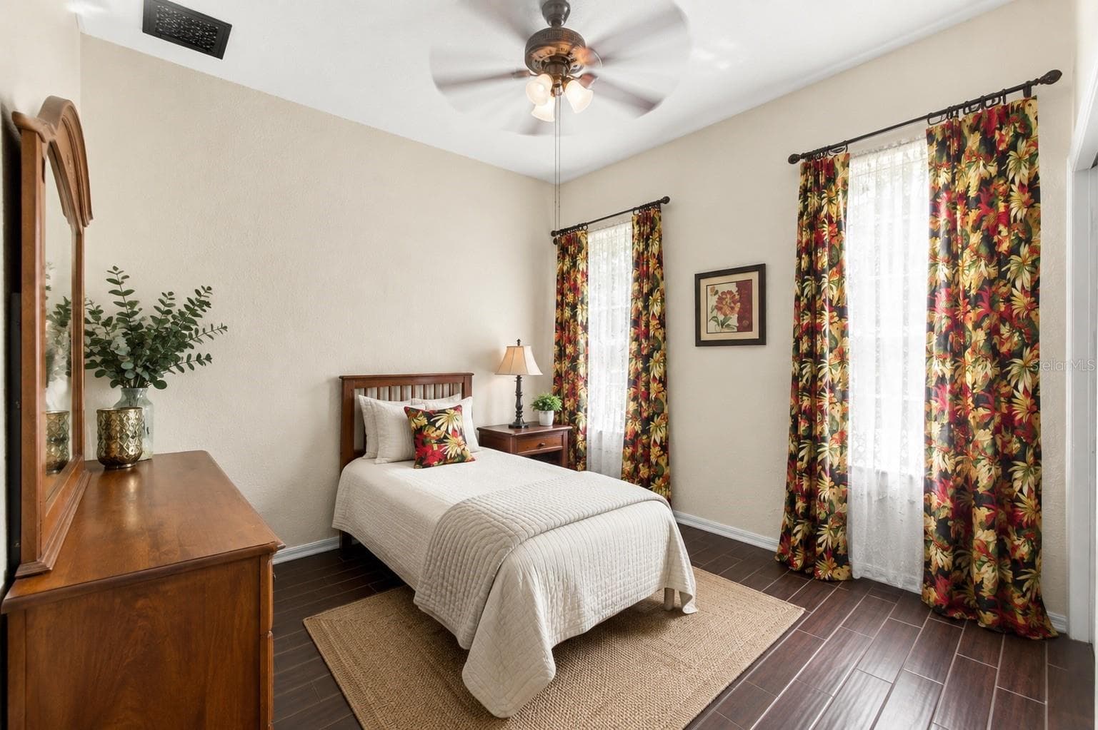 guest bedroom #1 - 22259 SKYVIEW CIR, BROOKSVILLE