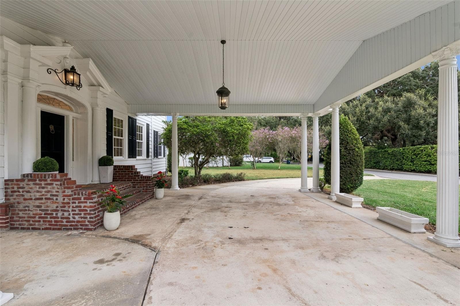 Exterior, Circular Driveway - 5240 ALLEMAN DR, ORLANDO