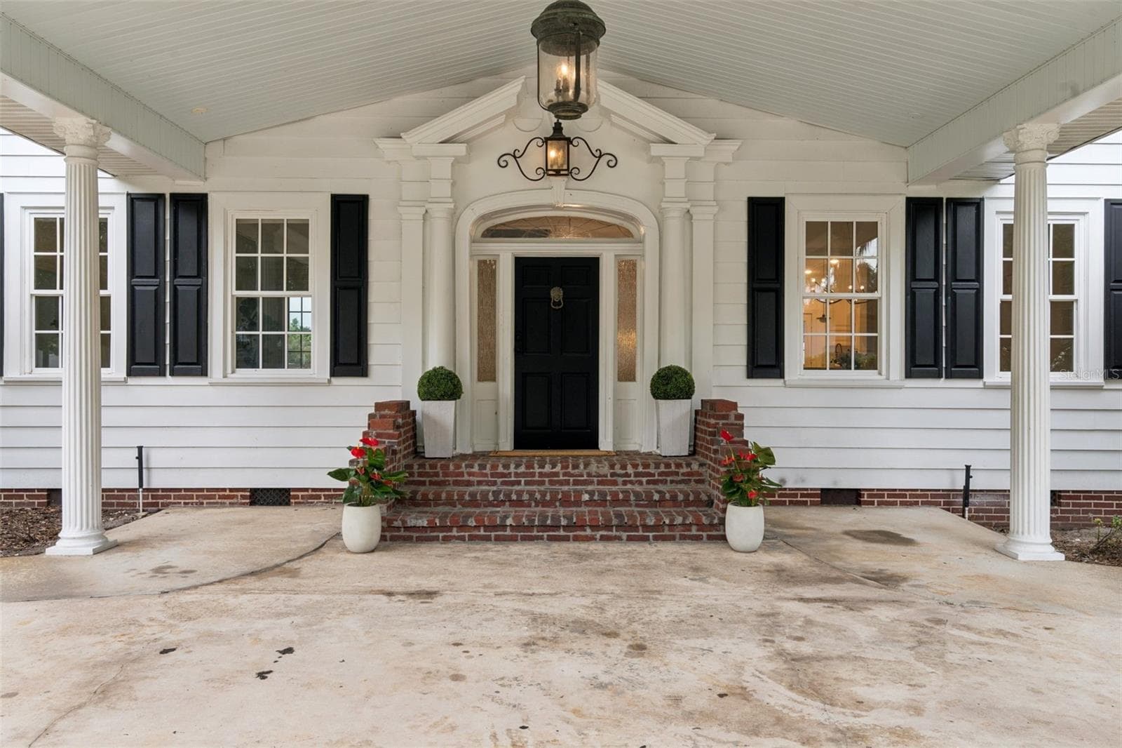 Exterior, Circular Driveway - 5240 ALLEMAN DR, ORLANDO