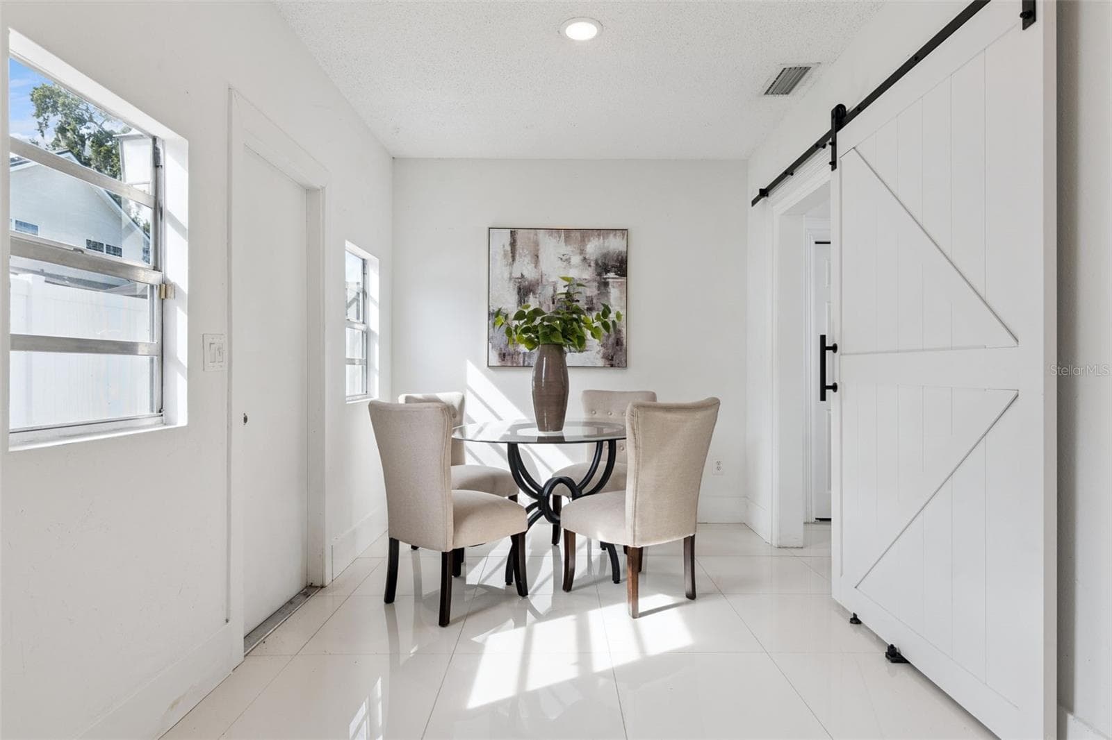 Guest House Dinette - 5240 ALLEMAN DR, ORLANDO