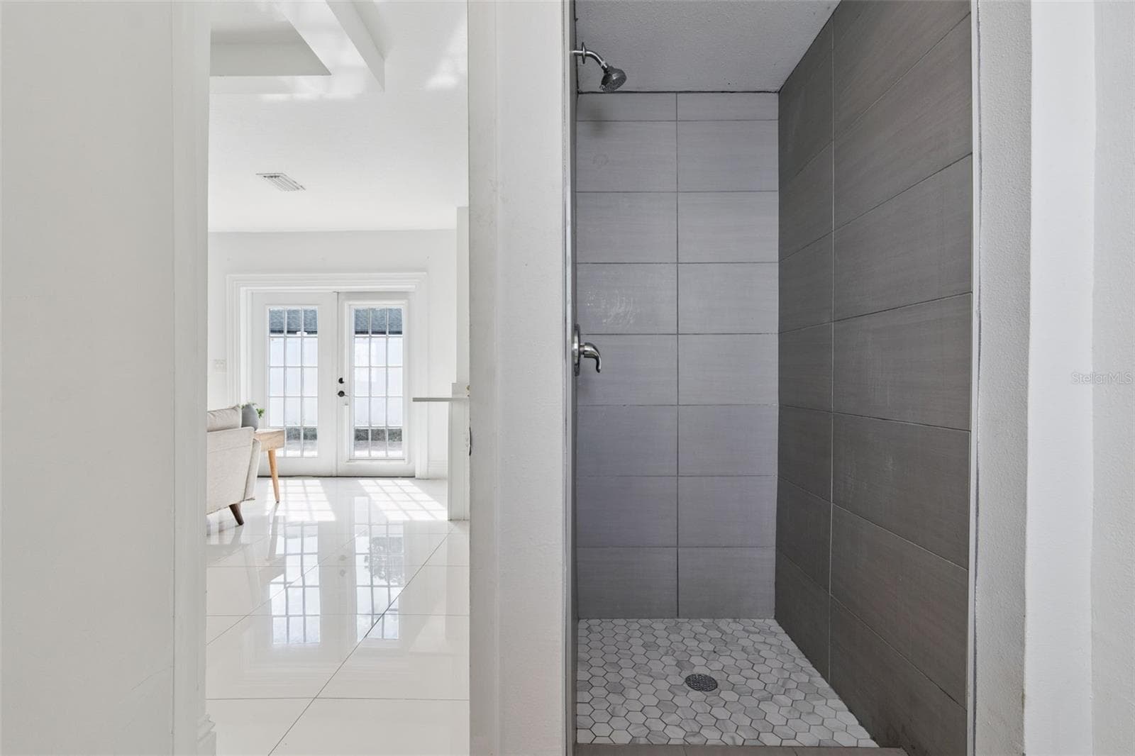 Guest House Bathroom - 5240 ALLEMAN DR, ORLANDO