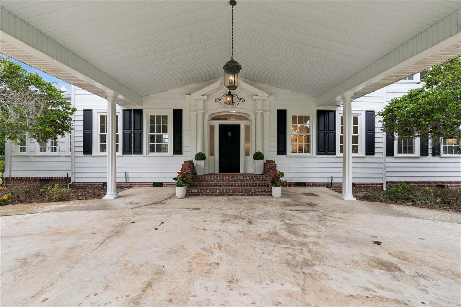 Exterior, Circular Driveway - 5240 ALLEMAN DR, ORLANDO