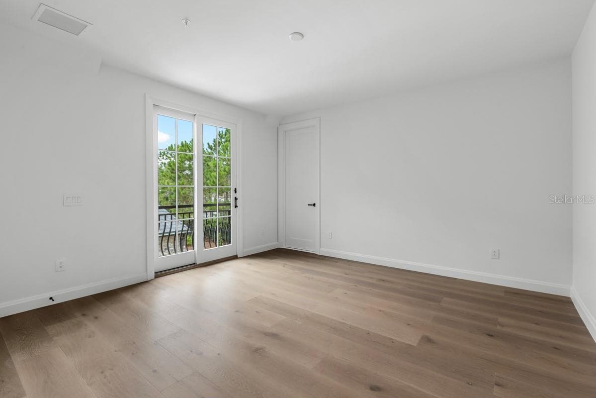 Condominium at 10300 WINTER SPARKLE CIR, GOLDEN OAK, photo 28 of 68
