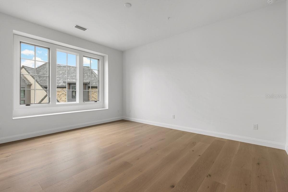 Condominium at 10300 WINTER SPARKLE CIR, GOLDEN OAK, photo 30 of 68