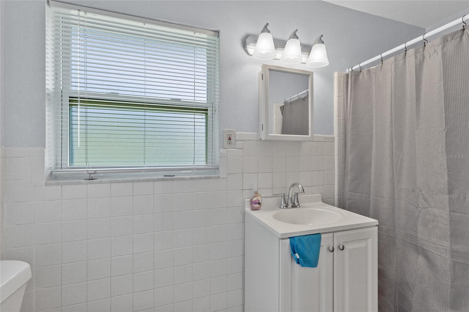 Single Family Residence at 1225 63RD AVE S, ST PETERSBURG, photo 16 of 31