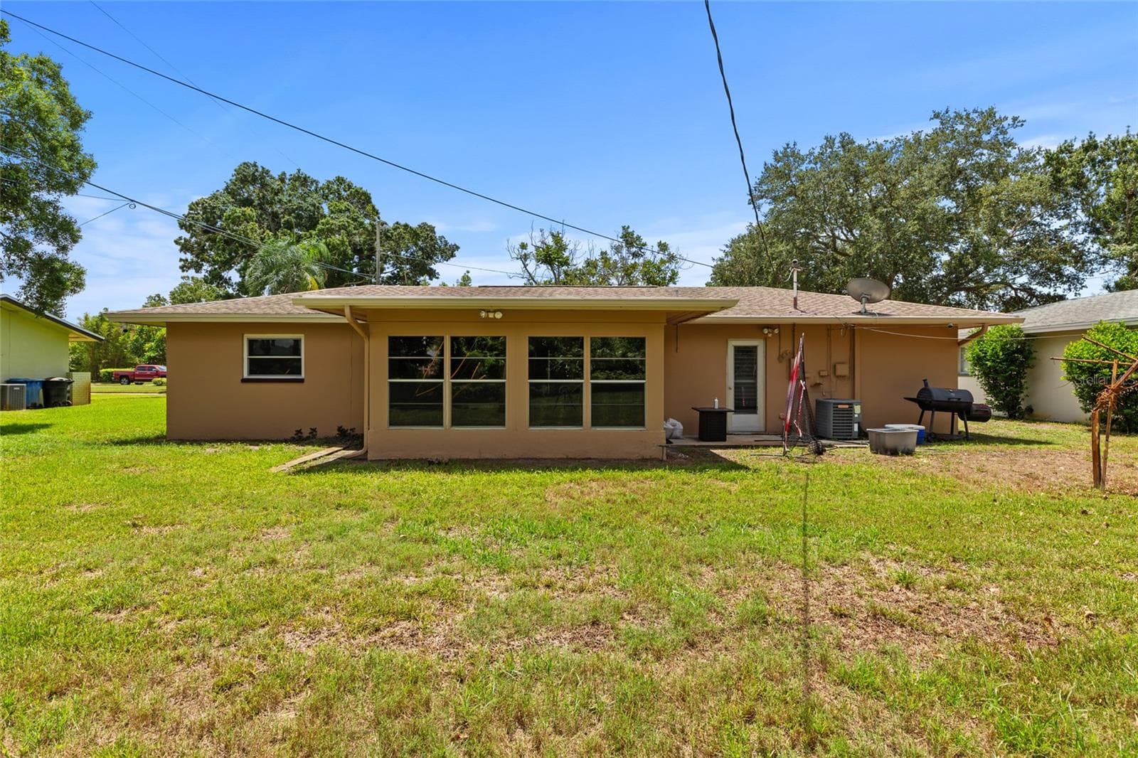 Single Family Residence at 1225 63RD AVE S, ST PETERSBURG, photo 20 of 31